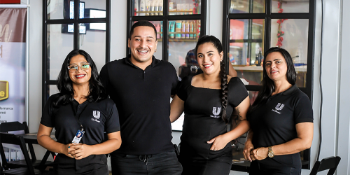 Dismelo e Unilever Apresentam o Camarim Móvel da Beleza